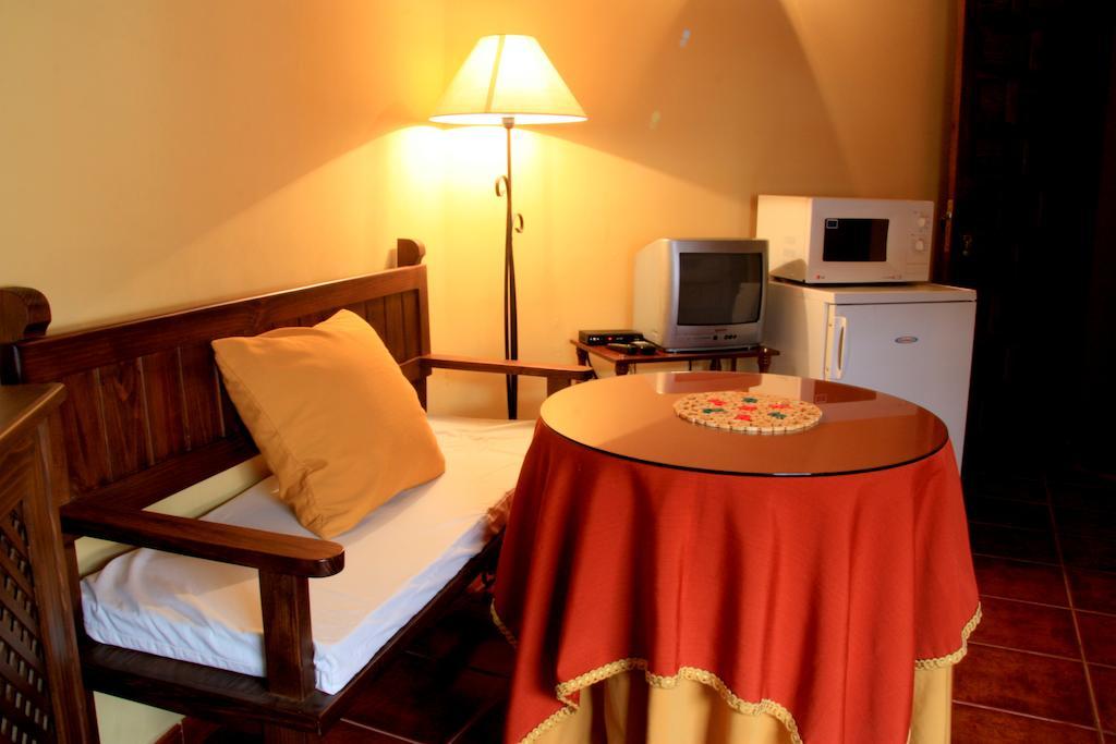 La Boticaria Casa Rural Apartamento Descargamaría Værelse billede